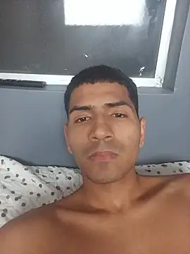 Snapshot of riquer09 chatting on August 2026 04:03:01 AM riquer09 online show from August 2026 04:03:01 AM