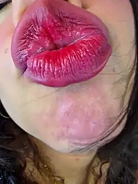 miafresa hot online show from November 2025 11:04:02 PM