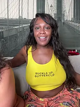 Snapshot of TilaTotti chatting on February 2025 08:16:01 AM TilaTotti online show from February 2025 08:16:01 AM