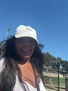 Snapshot of TilaTotti chatting on February 2025 07:14:01 PM TilaTotti online show from February 2025 07:14:01 PM