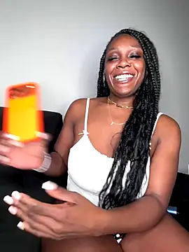 Snapshot of TilaTotti chatting on October 2025 01:11:01 AM TilaTotti online show from October 2025 01:11:01 AM