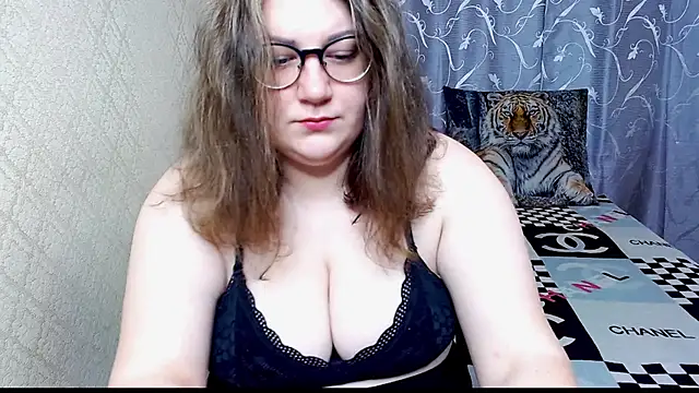 Sindy Jeniceee online show from June 2026 04:01:01 PM
