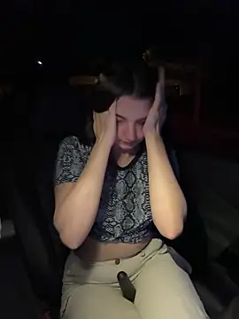 DoriDeluxe66 online show from February 2025 07:38:02 PM