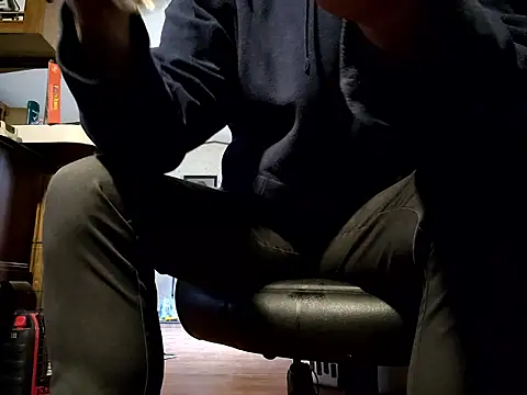 Snapshot of chosen923 chatting on November 2025 07:13:01 PM chosen923 online show from November 2025 07:13:01 PM