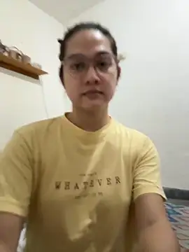 Snapshot of MarieLoveGlamorous chatting on December 2025 03:29:01 PM MarieLoveGlamorous online show from December 2025 03:29:01 PM