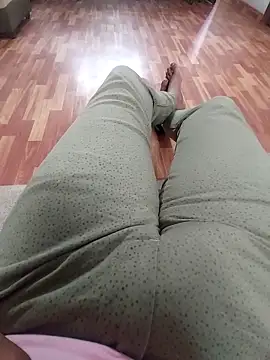 Snapshot of Stripkomal chatting on March 2025 12:45:01 PM Stripkomal online show from March 2025 12:45:01 PM