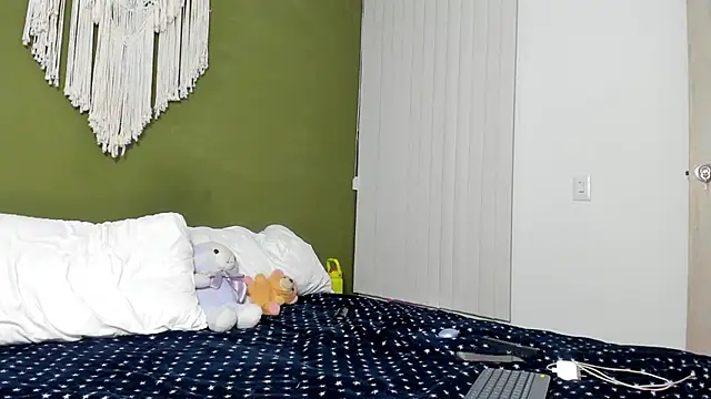 karlye 5 online show from April 2026 01:49:01 AM