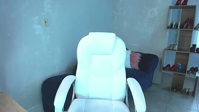 MissRhodes1 online show from October 2025 08:09:02 PM