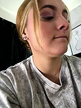 Emiily W online show from January 2026 01:13:02 PM