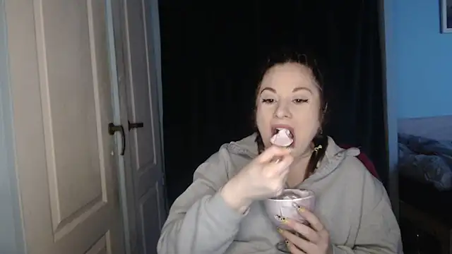 ryhhnnagold99 online show from April 2026 04:29:01 PM