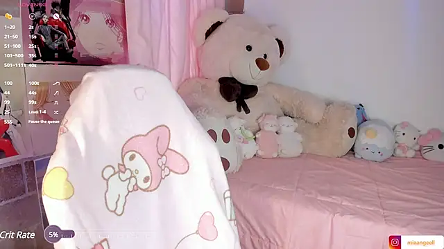 Snapshot of mia_angel_ chatting on December 2024 10:44:02 PM mia angel online show from December 2024 10:44:02 PM