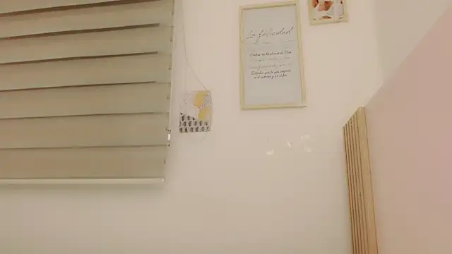 Snapshot of Elen__Sweet chatting on January 2025 01:24:01 AM Elen  Sweet online show from January 2025 01:24:01 AM