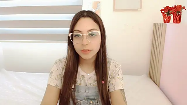 Snapshot of Elen__Sweet chatting on March 2025 08:27:01 PM Elen  Sweet online show from March 2025 08:27:01 PM