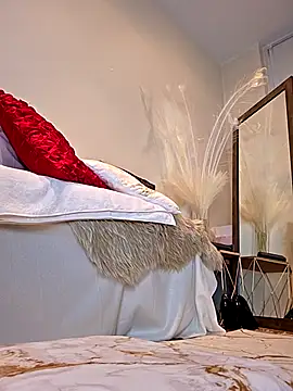 AureliaDoux online show from October 2025 04:02:01 PM