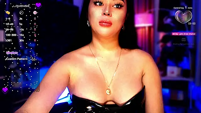 Thalia Cambridge online show from November 2025 07:12:01 PM