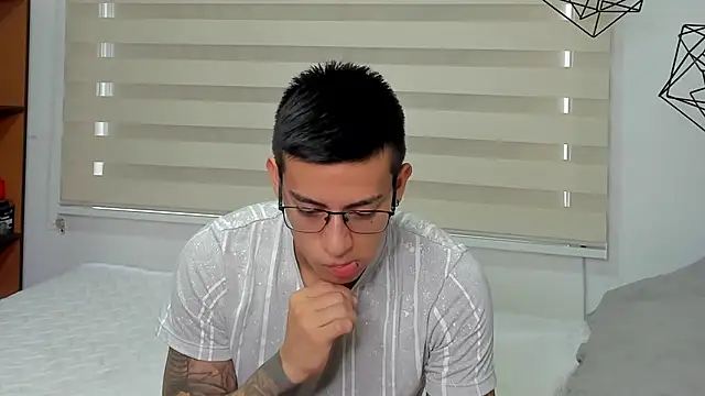 SIXXTOLOVE18 online show from February 2026 08:56:01 PM