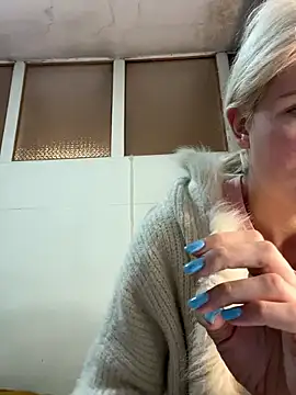 Keylili online show from April 2026 04:37:01 PM