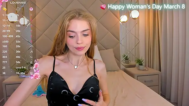 Snapshot of sayl0r_moon chatting on March 2025 12:37:02 AM sayl0r moon online show from March 2025 12:37:02 AM