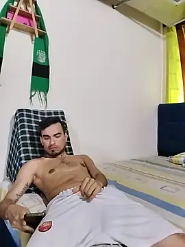 Snapshot of Emilio_Putarco chatting on June 2026 08:55:02 PM Emilio Putarco online show from June 2026 08:55:02 PM