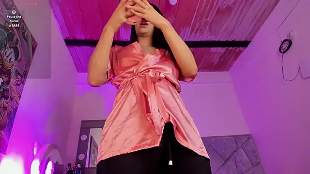 Snapshot of Sweet_Cinthia chatting on November 2025 10:43:01 PM Sweet Cinthia online show from November 2025 10:43:01 PM