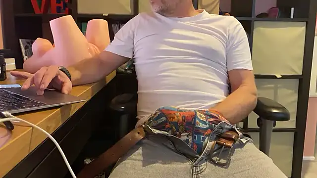 jimmi xxl online show from December 2025 09:15:01 AM