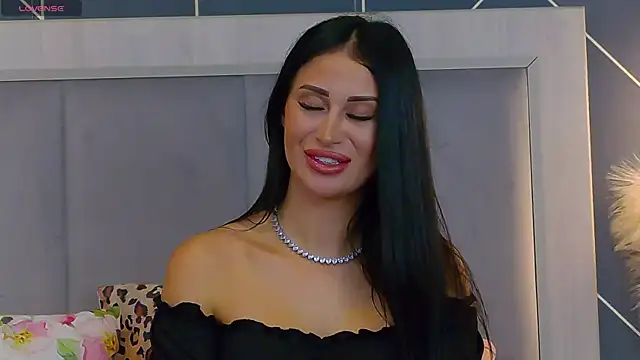 EmyLaveau online show from November 2025 06:35:01 AM