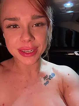 Snapshot of PennyPrincess chatting on March 2025 01:47:01 AM PennyPrincess online show from March 2025 01:47:01 AM