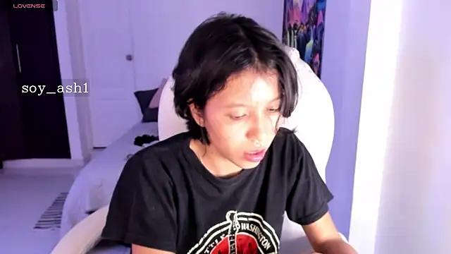 Snapshot of Ashlleycam_ chatting on December 2024 01:25:01 AM Ashlleycam  online show from December 2024 01:25:01 AM