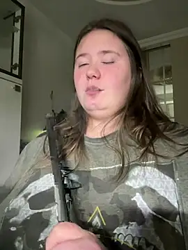 remirann  online show from December 2024 05:21:02 PM