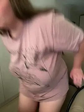 remirann  online show from March 2025 01:51:01 PM