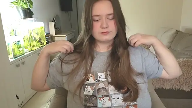 remirann  online show from December 2025 12:25:01 PM