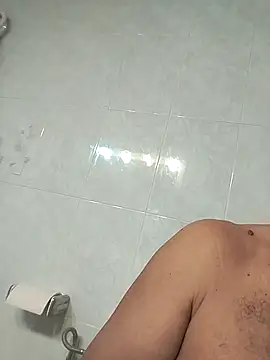 Snapshot of juandi21cm chatting on October 2025 05:24:01 AM juandi21cm online show from October 2025 05:24:01 AM