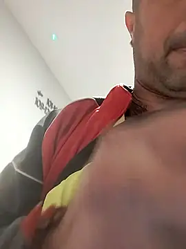 Snapshot of juandi21cm chatting on December 2025 10:30:01 AM juandi21cm online show from December 2025 10:30:01 AM