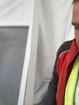 Snapshot of juandi21cm chatting on December 2025 10:31:01 AM juandi21cm online show from December 2025 10:31:01 AM