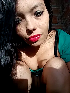 Snapshot of Melanymartinez105 chatting on September 2025 10:11:02 PM Melanymartinez105 online show from September 2025 10:11:02 PM