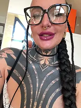 InkedBiitch online show from March 2026 07:15:01 AM