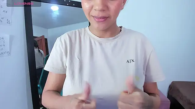 Snapshot of MaiaPetitte_ chatting on March 2025 08:51:02 PM MaiaPetitte online show from March 2025 08:51:02 PM