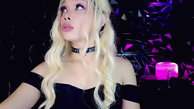 Snapshot of sugar_bbyxx chatting on December 2025 04:09:01 AM sugar bbyxx online show from December 2025 04:09:01 AM