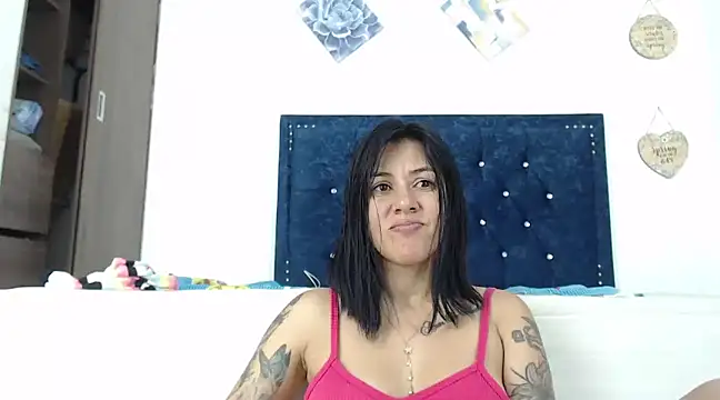 QueenSquirt  online show from January 2025 09:25:01 PM