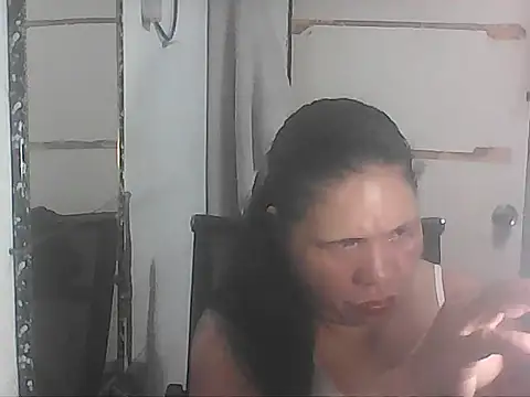 Snapshot of hotwet_mama4uxx chatting on November 2025 12:37:02 PM hotwet mama4uxx online show from November 2025 12:37:02 PM