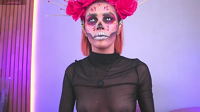 mia-reeves online show from October 2025 08:43:01 PM