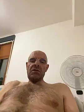 Snapshot of slim1976006 chatting on July 2026 01:58:33 AM slim1976006 online show from July 2026 01:58:33 AM