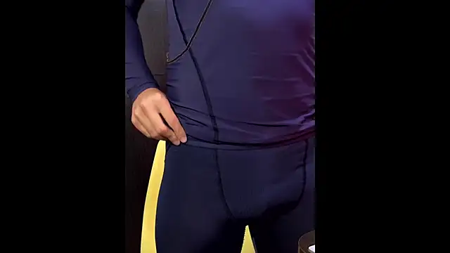 Snapshot of asiahot_liam chatting on January 2025 11:41:01 AM asiahot liam online show from January 2025 11:41:01 AM