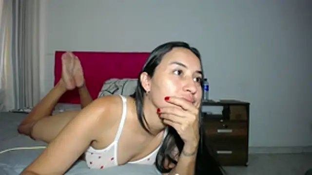 Snapshot of LisaRiveraxxx chatting on October 2025 05:53:01 PM LisaRiveraxxx online show from October 2025 05:53:01 PM