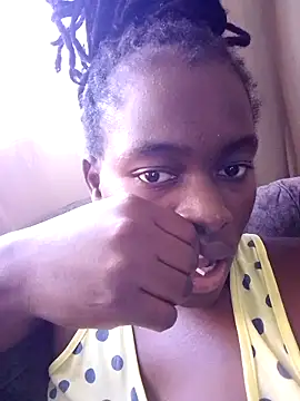 Snapshot of _cutemelania chatting on February 2025 12:05:02 PM  cutemelania online show from February 2025 12:05:02 PM