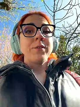 Nikky Divine online show from March 2026 08:31:01 AM