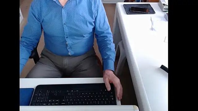 dutchpornking online show from January 2026 08:19:02 AM