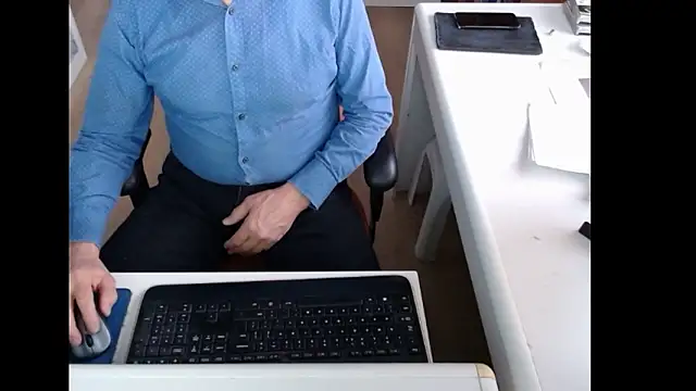 dutchpornking online show from February 2026 07:56:02 AM