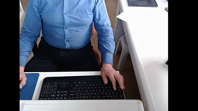 dutchpornking online show from March 2026 07:12:01 AM