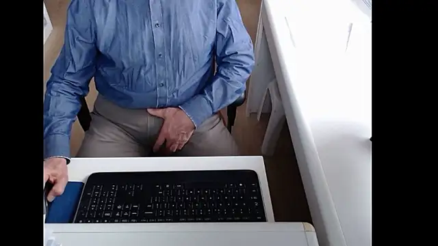 dutchpornking online show from March 2026 08:09:01 AM